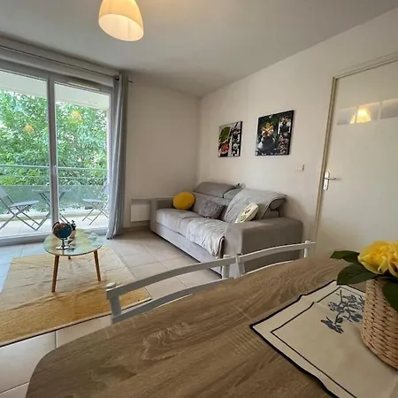 Апартаменти T2 Calme Et Paisible Parking Piscine *