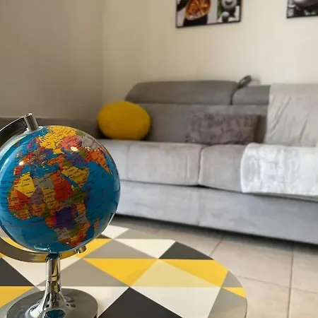 T2 Calme Et Paisible Parking Piscine Apartment