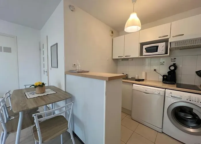 Apartament T2 Calme Et Paisible Parking Piscine Carcassonne