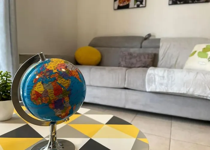 T2 Calme Et Paisible Parking Piscine Apartment