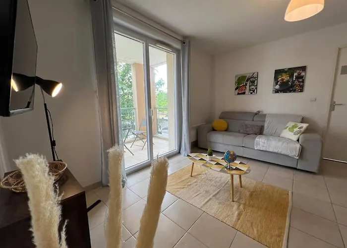 T2 Calme Et Paisible Parking Piscine * Carcassonne