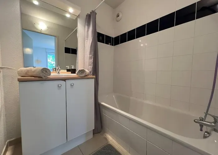 Apartament T2 Calme Et Paisible Parking Piscine